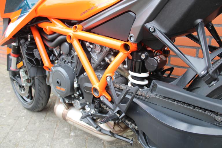 KTM 1290 Superduke R - 2020 (5)