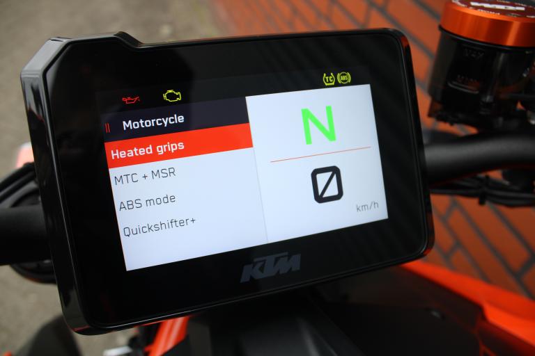 KTM 1290 Superduke R - 2020 (18)