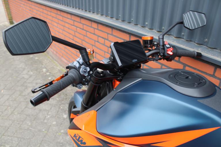 KTM 1290 Superduke R - 2020 (13)