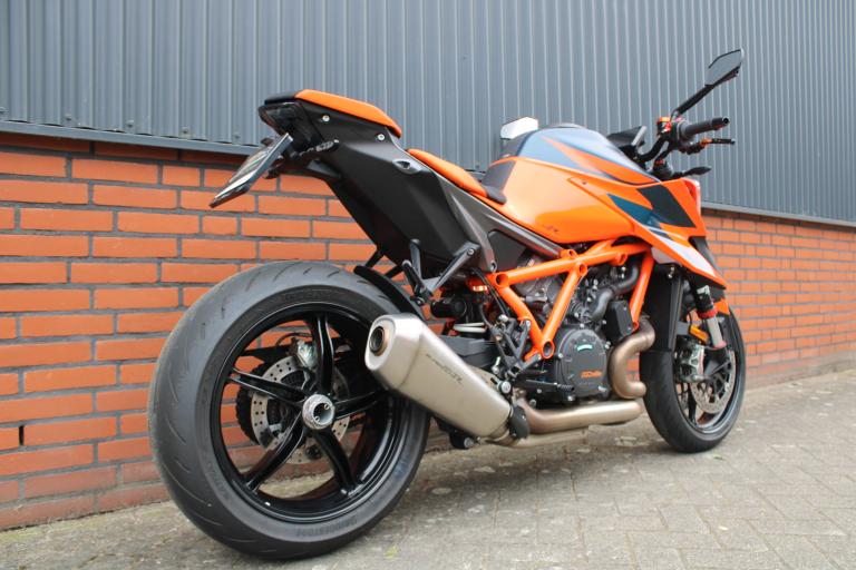 KTM 1290 Superduke R - 2020 (7)