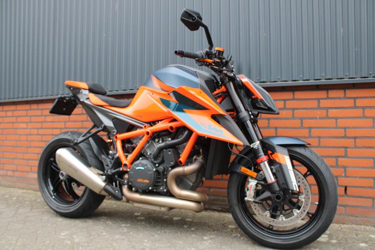 KTM 1290 Superduke R - 2020 (11)