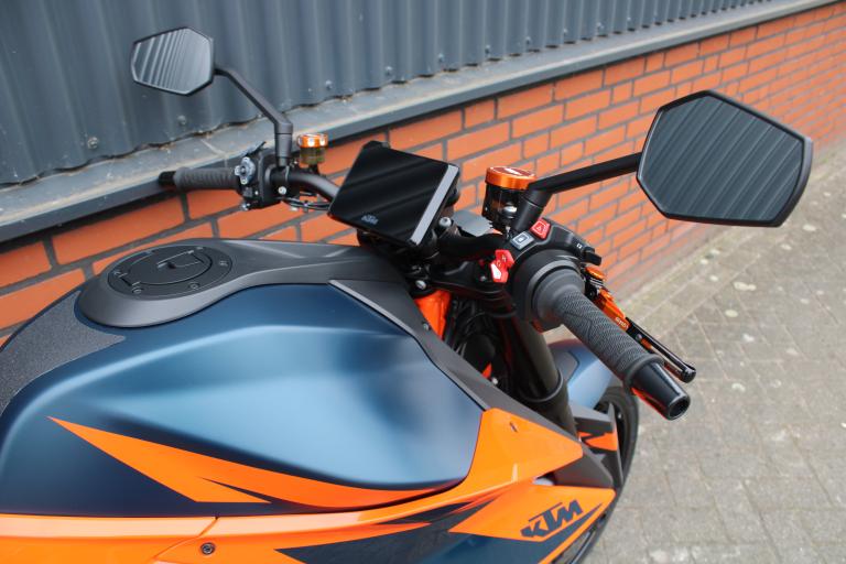 KTM 1290 Superduke R - 2020 (12)