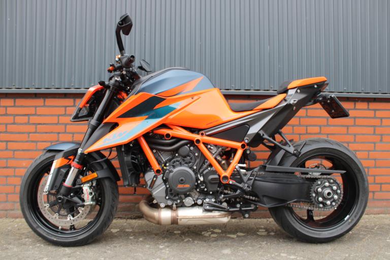 KTM 1290 Superduke R - 2020 (4)