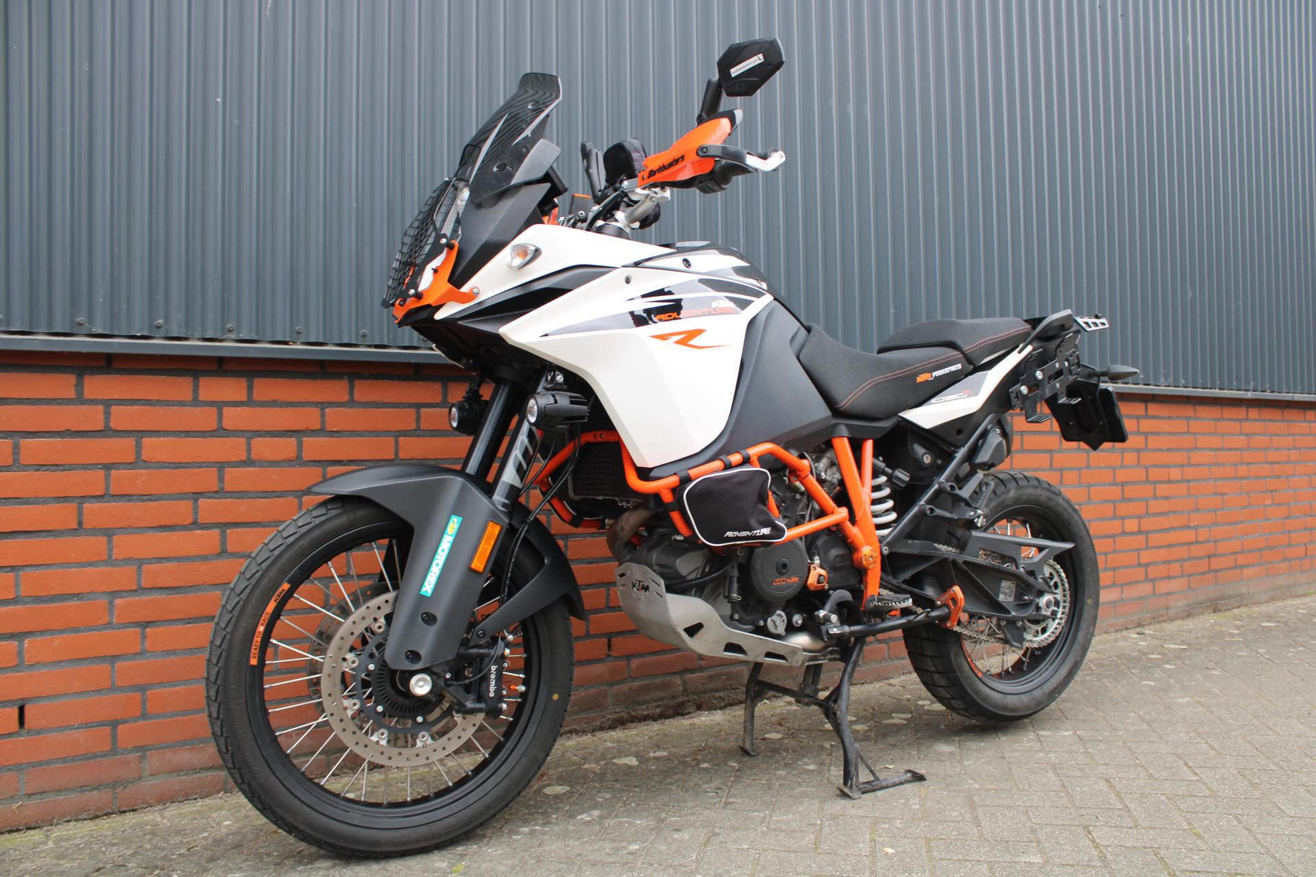 KTM 1090 Adventure R - 2017 (1)