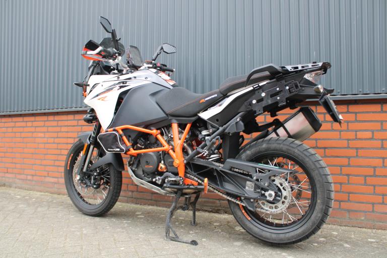 KTM 1090 Adventure R - 2017 (5)