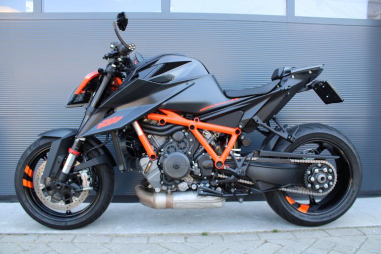 KTM 1290 Super duke R - 2020 (3)