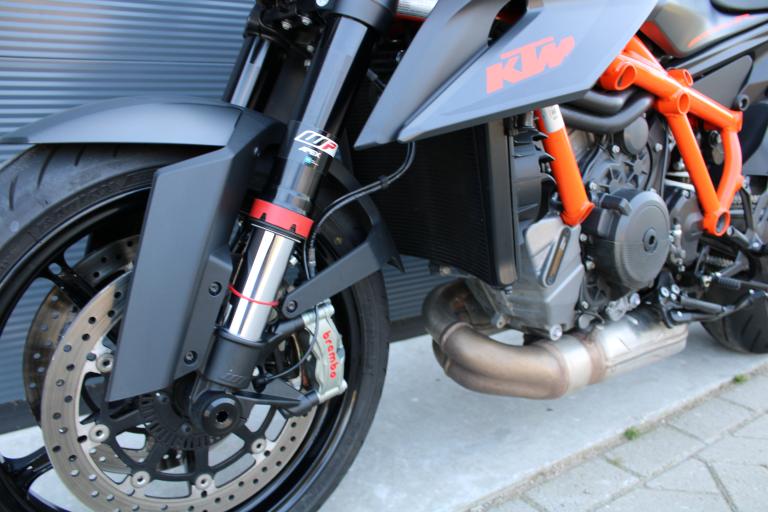 KTM 1290 Super duke R - 2020 (2)