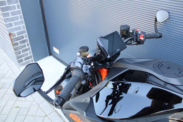 KTM 1290 Super duke R - 2020 (12)