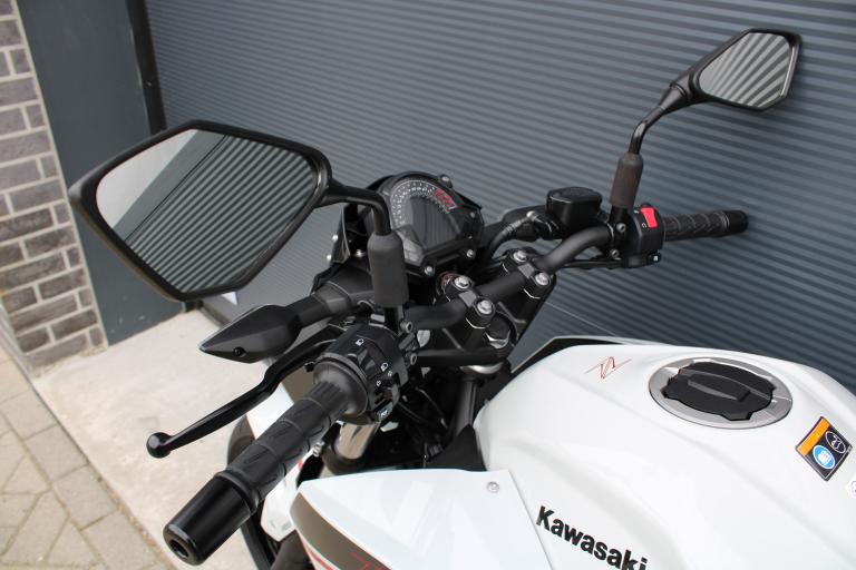 Kawasaki Z 400 - 2023 (11)