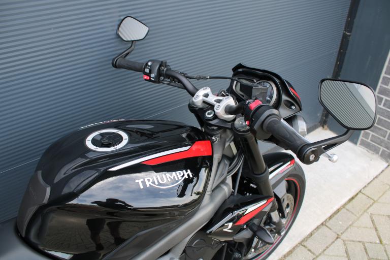 Triumph Street triple R - 2021 (11)