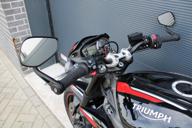 Triumph Street triple R - 2021 (12)