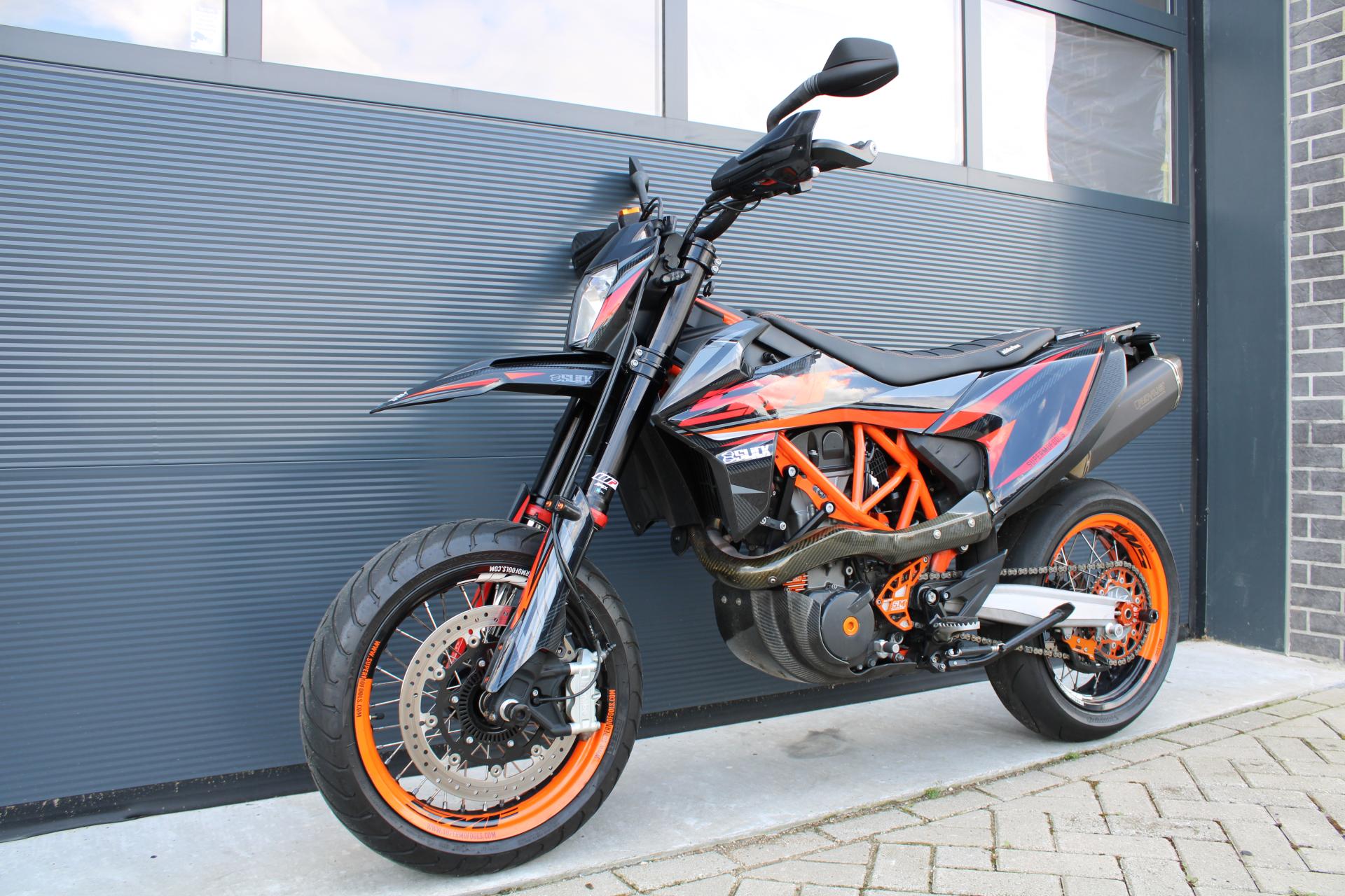 KTM 690 SMC R - 2019 (1)