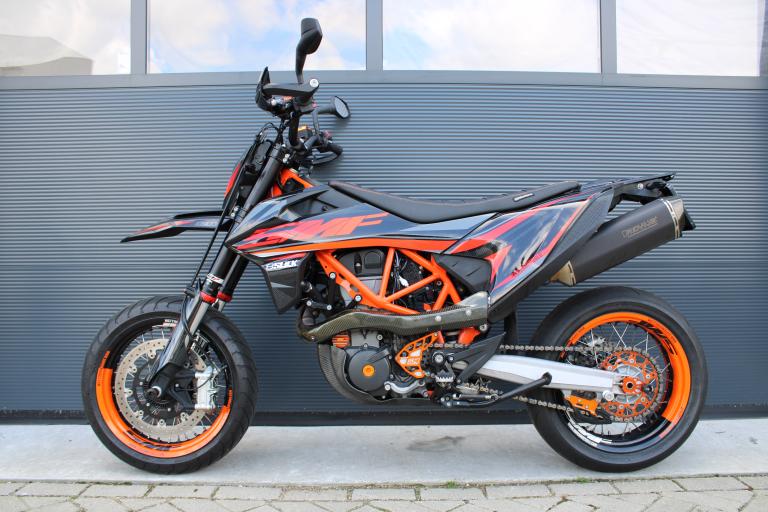 KTM 690 SMC R - 2019 (3)