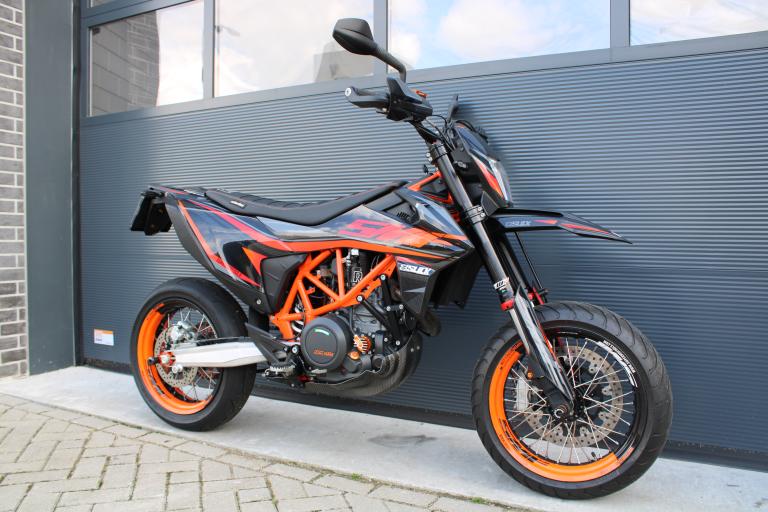 KTM 690 SMC R - 2019 (9)