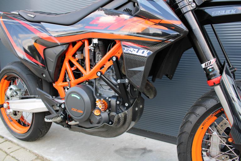 KTM 690 SMC R - 2019 (8)