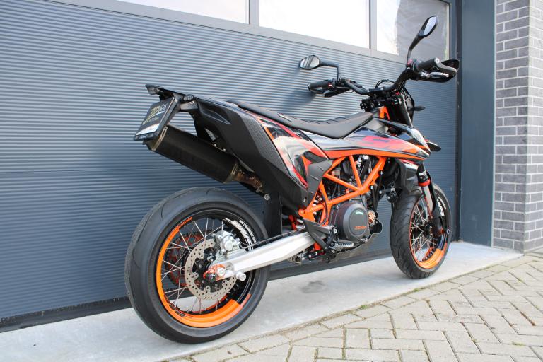 KTM 690 SMC R - 2019 (6)