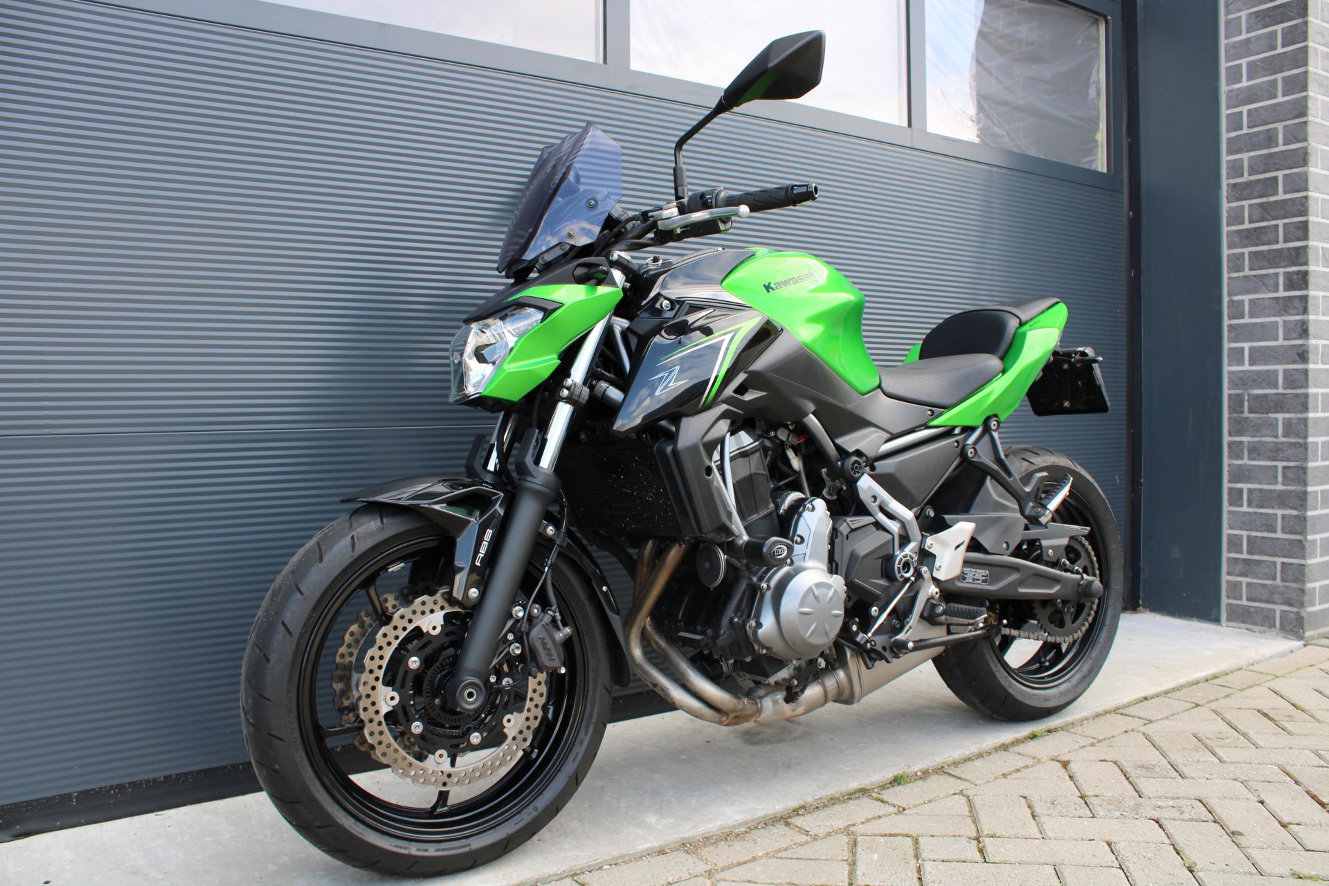 Kawasaki Z 650 - 2019 (1)