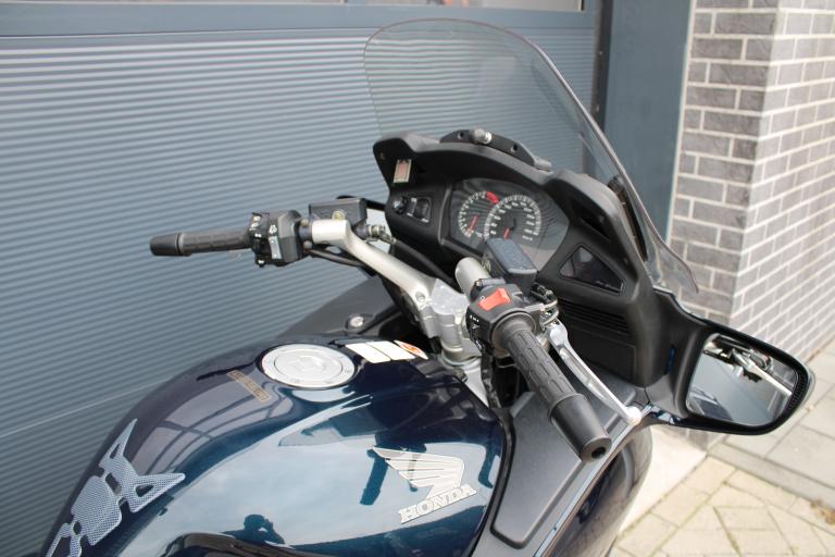 Honda ST 1300 Pan european - 2002 (11)