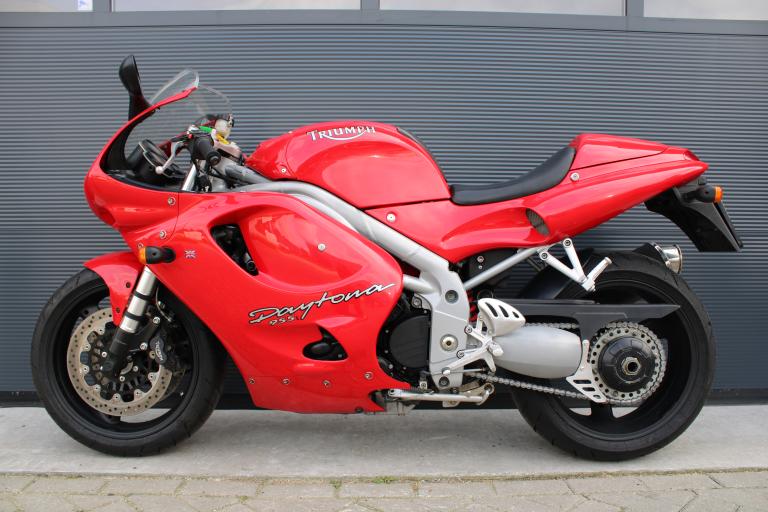 Triumph Daytona 955I - 1999 (3)