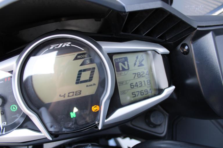 Yamaha FJR 1300 AS - 2013 (17)