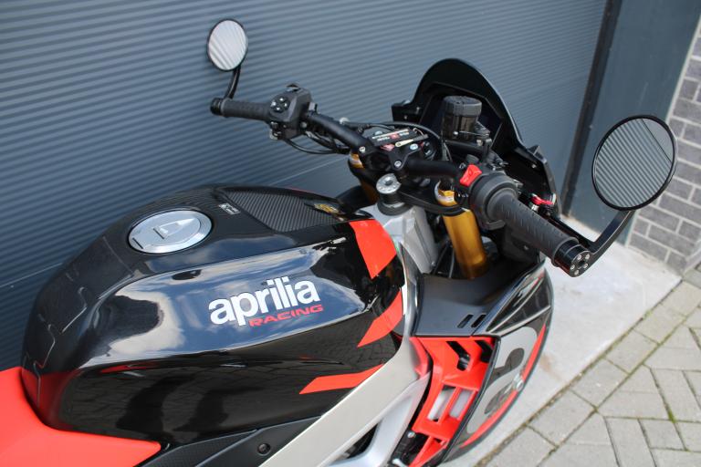 Aprilia Tuono V4 factory - 2021 (12)