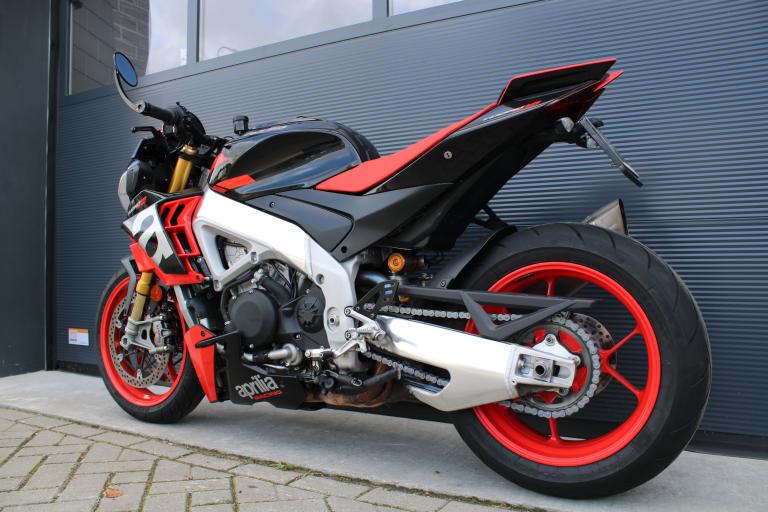 Aprilia Tuono V4 factory - 2021 (5)