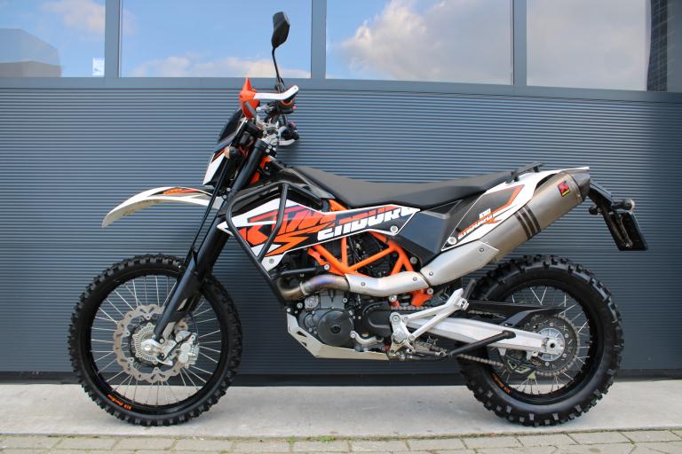 KTM 690 Enduro R - 2016 (3)