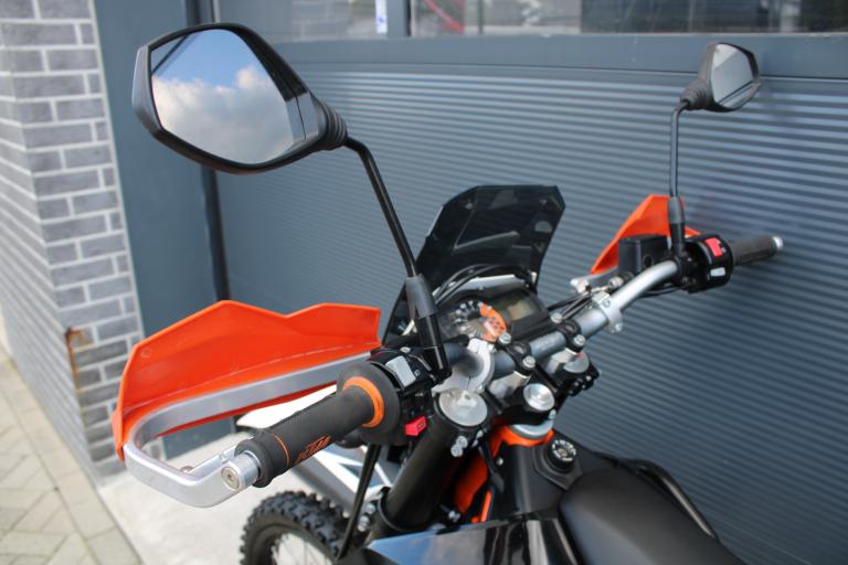 KTM 690 Enduro R - 2016 (12)