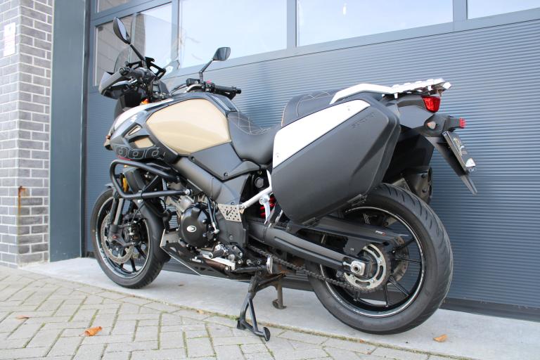 Suzuki DL 1000 - 2016 (5)