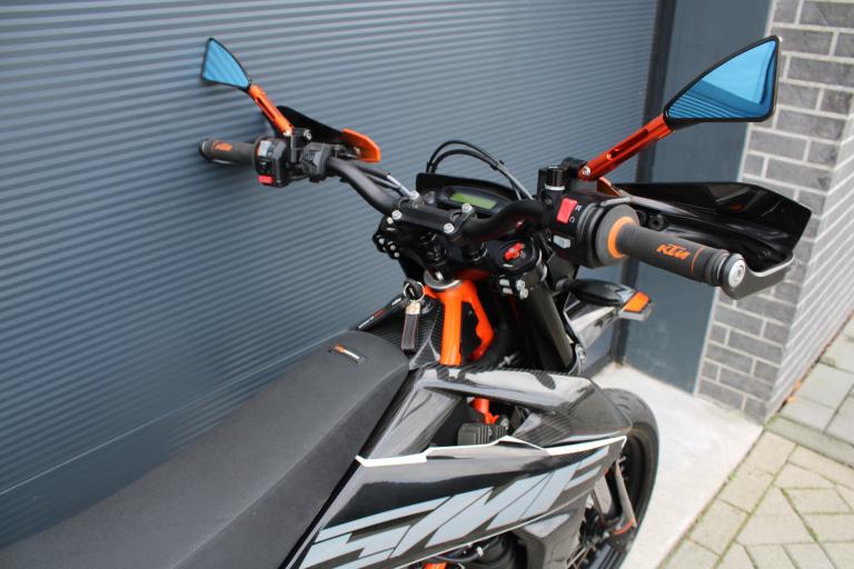 KTM 690 SMC R - 2019 (11)