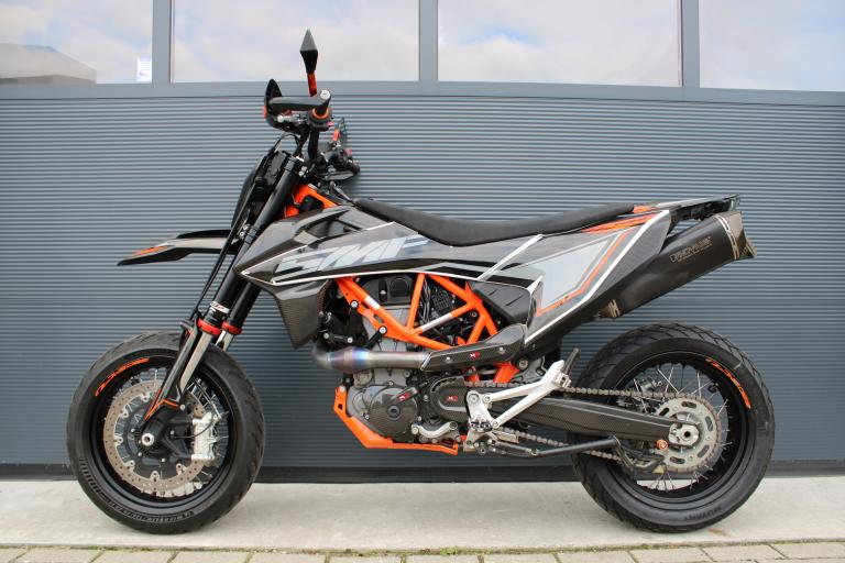 KTM 690 SMC R - 2019 (3)