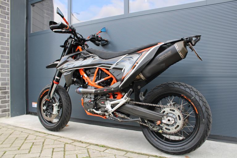 KTM 690 SMC R - 2019 (5)