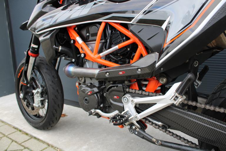 KTM 690 SMC R - 2019 (4)