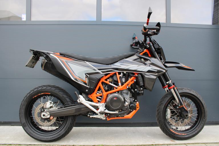 KTM 690 SMC R - 2019 (8)