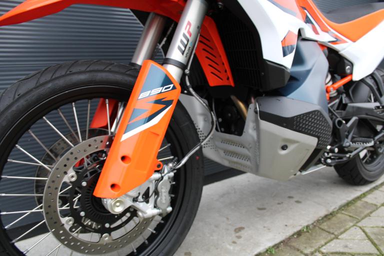 KTM 890 Adventure R - 2023 (2)