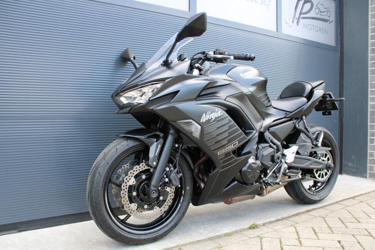 Kawasaki Ninja 650 - 2025