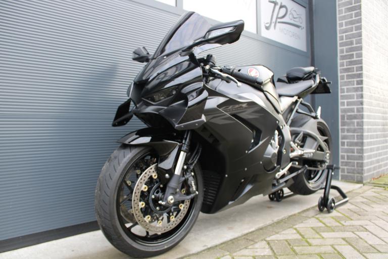 Honda CBR 1000 RR-R - 2022